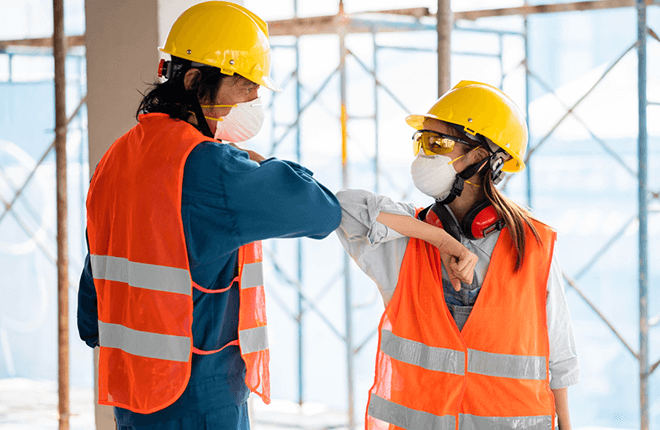 Edifico de la CUN y profesionales recien graduados