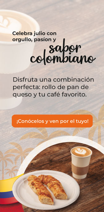 Combo de pan de queso y café sobre plato con fondo de la bandera de Colombia, promoción julio.

