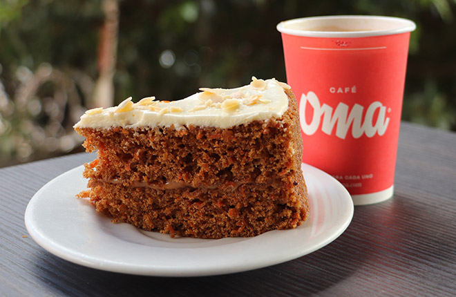 Torta de zanahoria y café de Oma
