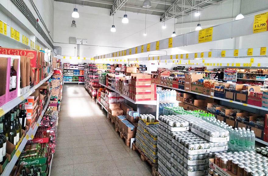Interior de una Tienda D1