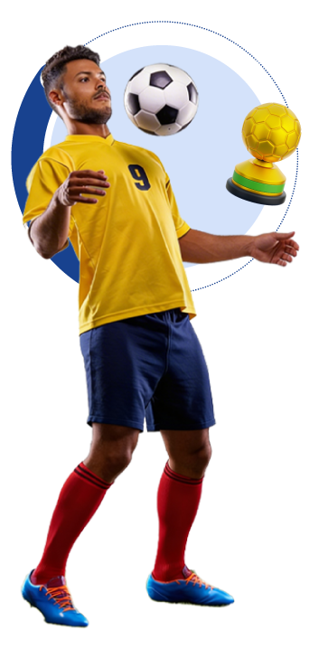 Hombre con copa de fútbol, balón y guayo